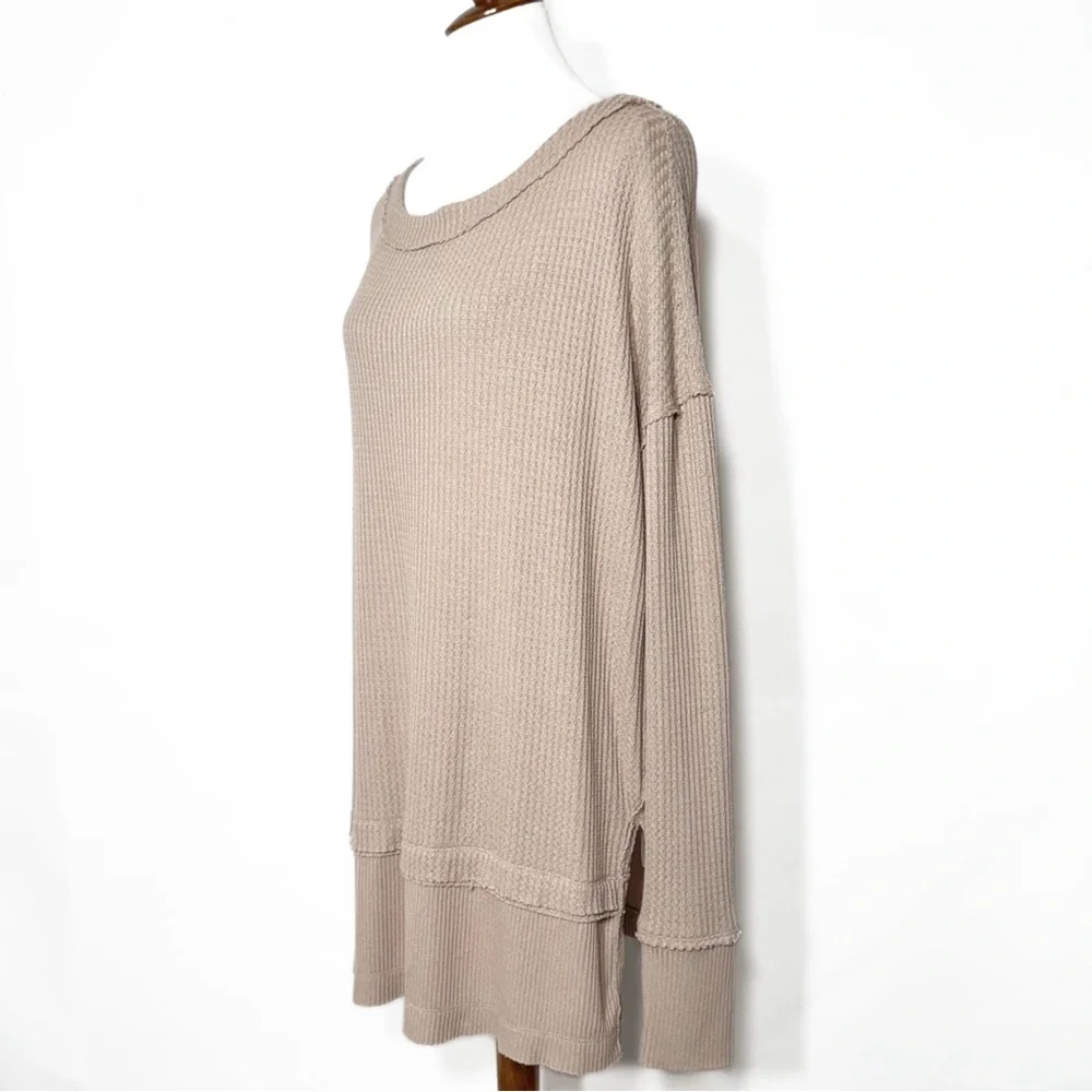 Free People Beige Split Hem Thermal Knit Relaxed Fit Long Sleeve Top M - Picture 4 of 12